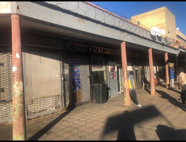 BUSINESS FOR SALE IN LA ROCHELLE